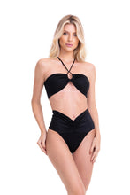 Load image into Gallery viewer, Model Front: Lua Morena Top Top Modelador Liso Preto
