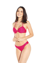 Load image into Gallery viewer, Model Front: Lua Morena Top Top Mt Drapeada Gerbera
