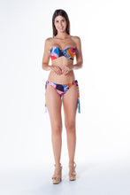 Charger l&#39;image dans la galerie, Model Front: Lua Morena Top Top Tqc Macrame Araucaria

